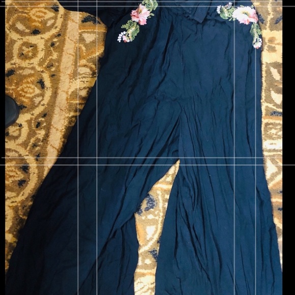 NWT 2 pc Free People Black embroidered Set Med - Picture 4 of 5